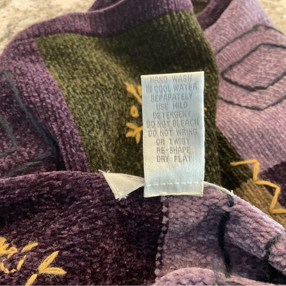 Christopher & Banks Hand Embroidered Cardigan Sz Large Purple Gray Snowflake EUC - Picture 3 of 6